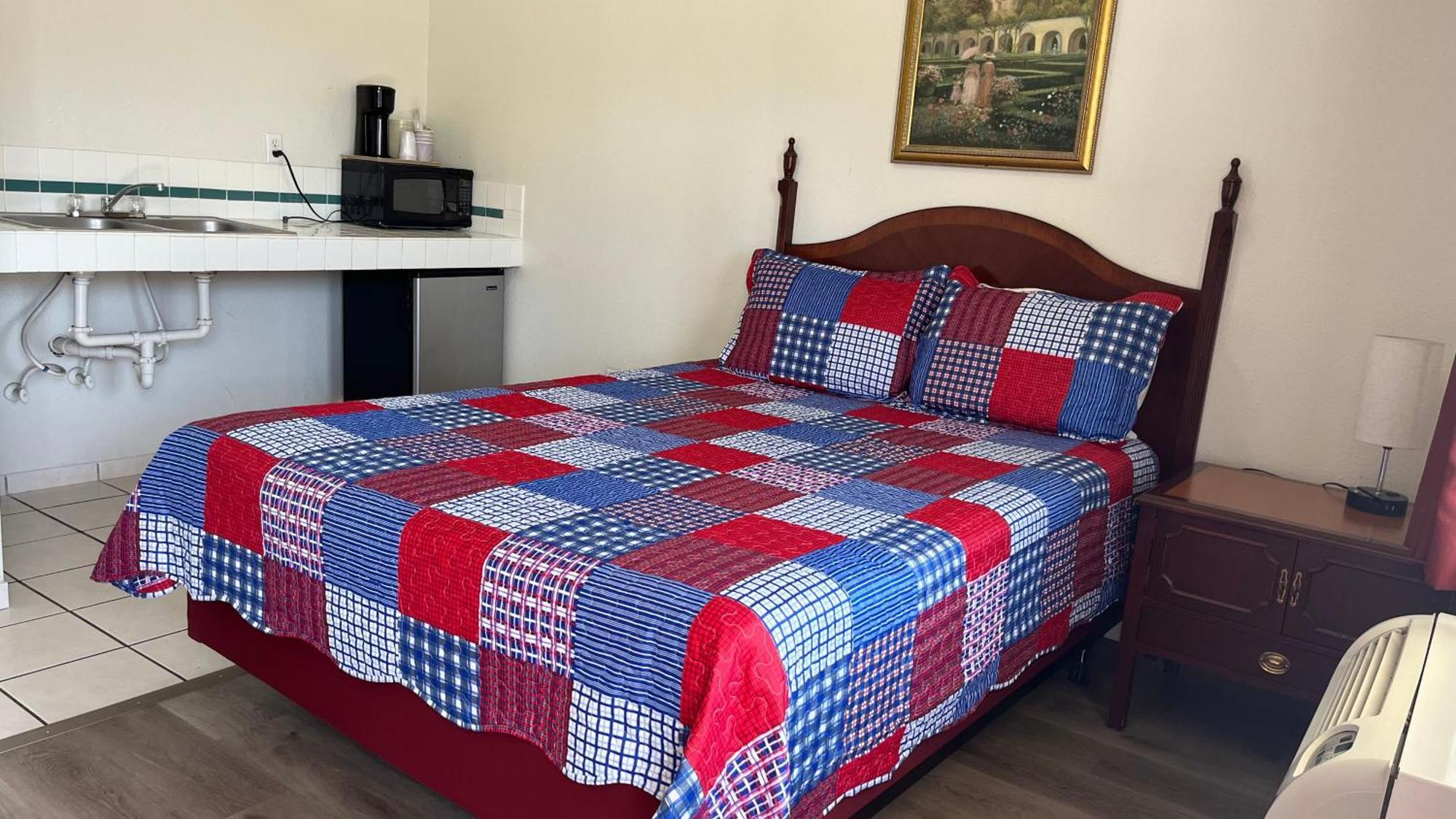 Economy Inn Пасо Роблес Екстериор снимка
