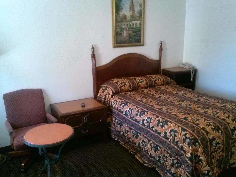 Economy Inn Пасо Роблес Екстериор снимка
